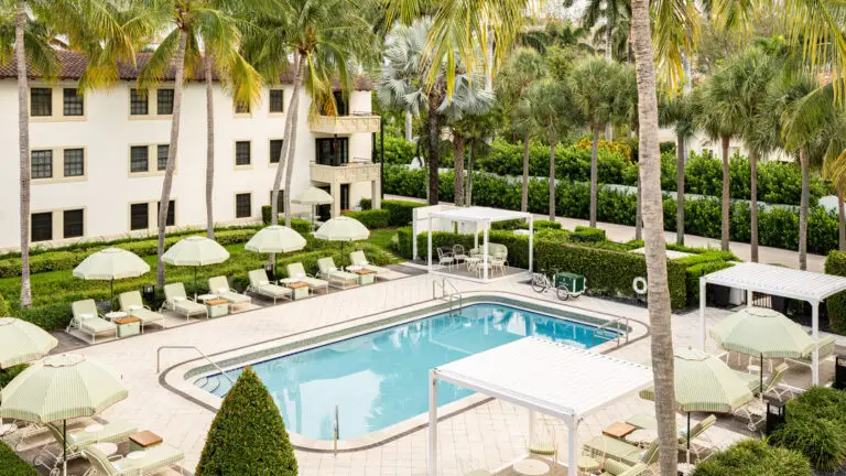 05-bungalows-at-the-boca-raton-private-pool-deck